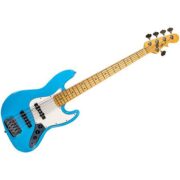 La G&L Fullerton Deluxe JB-5 es un bajo eléctrico de 5 cuerdas, que combina un diseño clásico con características modernas. Equipado con pastillas G&L JB, ofrece un tono claro y potente, ideal para una amplia gama de géneros. Su cuerpo de aliso y el mástil de arce proporcionan un sonido brillante y resonante, mientras que su construcción de alta calidad y comodidad al tocar hacen de este bajo una opción excelente para músicos que buscan versatilidad y estilo. Perfecto para quienes buscan un sonido preciso y equilibrado