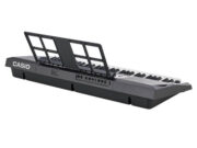 El Teclado Casio CTX5000 es un teclado versátil de 61 teclas sensibles, ideal para músicos que buscan un sonido potente y realista. Equipado con el avanzado motor de sonido AiX, ofrece más de 800 tonos de alta calidad y 235 ritmos integrados. Cuenta con potentes altavoces de 15W, efectos DSP, y una grabadora de 17 pistas para crear y almacenar composiciones. Su conectividad USB y MIDI permite una fácil integración con otros dispositivos, haciéndolo perfecto tanto para estudio como para actuaciones en vivo. Un instrumento dinámico, pensado para músicos exigentes.