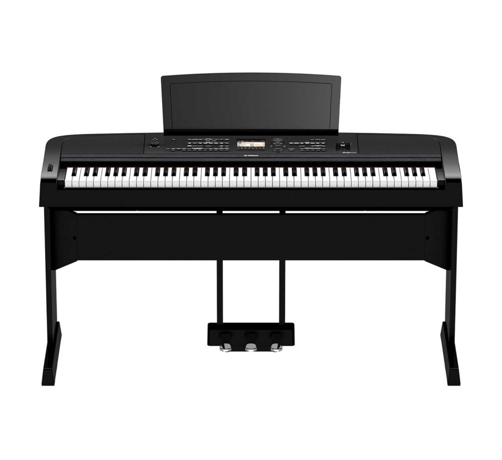 Yamaha DGX-670