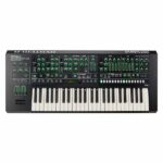 Sintetizador Roland System-8