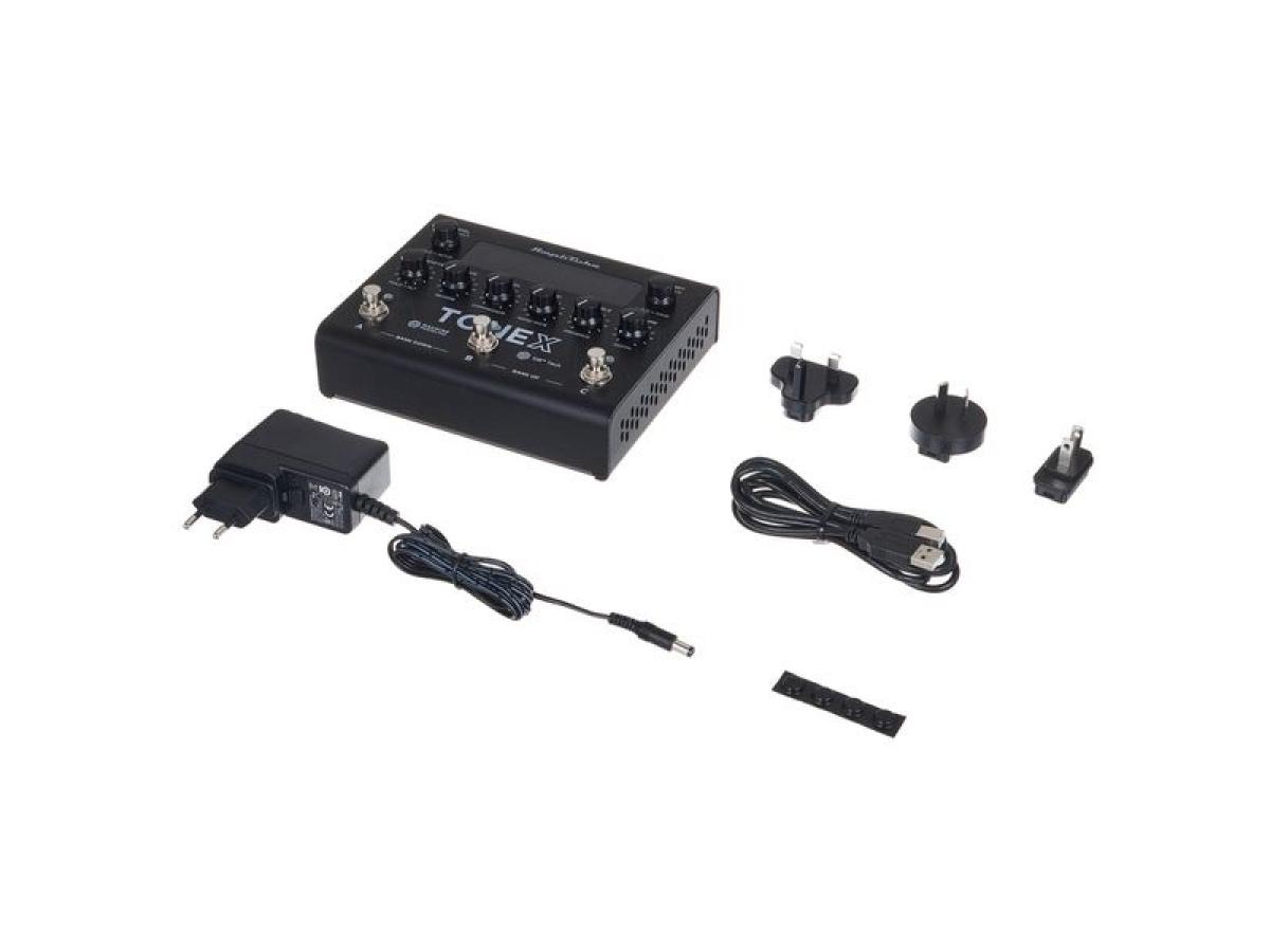 ChatGPT dijo: El pedal IK Multimedia TONEX ofrece modelado de tonos con IA, reproduciendo amplificadores y efectos con alta fidelidad. Incluye grabación USB y un diseño compacto y robusto.