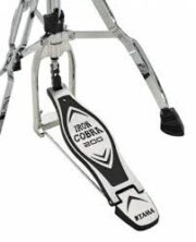 Set de Hardware Tama HB5W – Pack profesional con 4 atriles resistentes y pedal Iron Cobra 200. Estabilidad, durabilidad y precisión para bateristas exigentes.