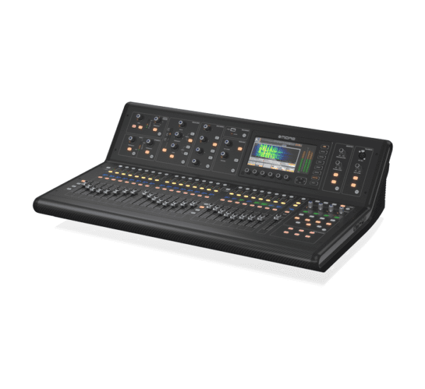 La MIDAS M32 Live es una consola digital de 40 canales con preamplificadores MIDAS, 25 buses de mezcla, pantalla táctil, 8 motores de efectos y grabación multipista en vivo a través de USB. Ideal para estudio y conciertos.