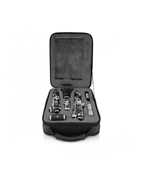 Clarinete Buffet Crampon Prodige BC2541-2-0GB en Sib, sistema Boehm 17/6. Fabricado en resina ABS con llaves niqueladas, incluye boquilla, estuche tipo mochila y accesorios. Ideal para estudiantes y academias. Sonido cálido y excelente afinación.
