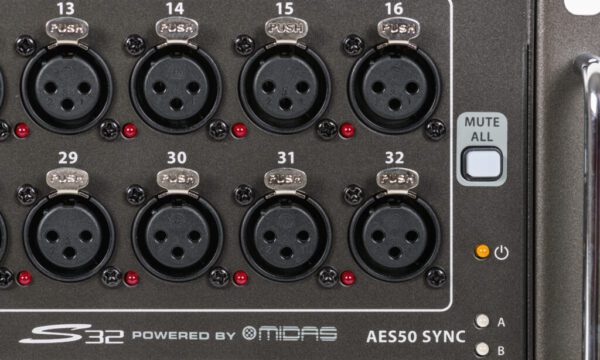 INTERFAZ BEHRINGER S32