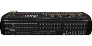 Consola digital Behringer X32 de 40 canales con preamplificadores MIDAS y efectos integrados, disponible en MUSIVERSO, Comprala HOY.