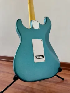 G&L Tribute Comanche