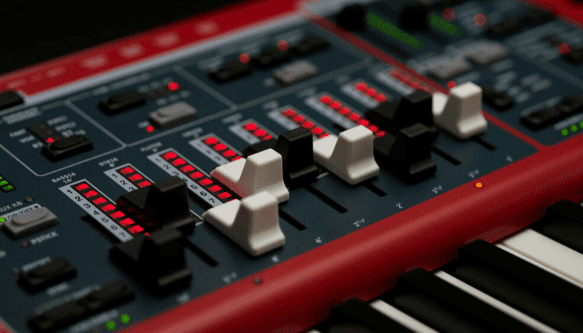 TECLADO DE ESCENARIO NORD STAGE 4 COMPACT USA - Imagen 3